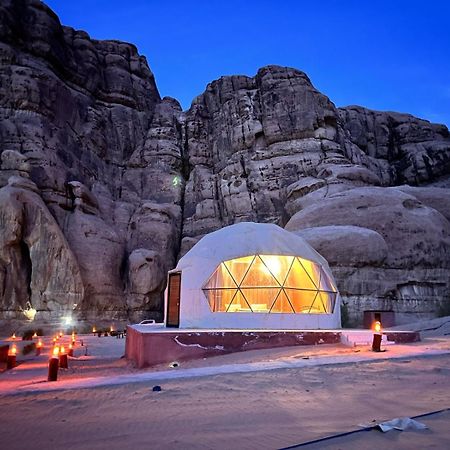 Scarlet Luxury Camp Wadi Rum Exterior foto