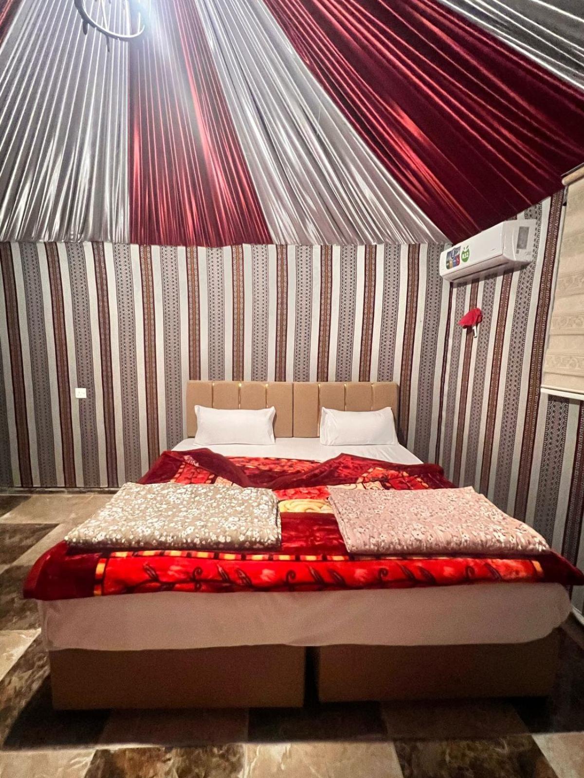 Scarlet Luxury Camp Wadi Rum Exterior foto
